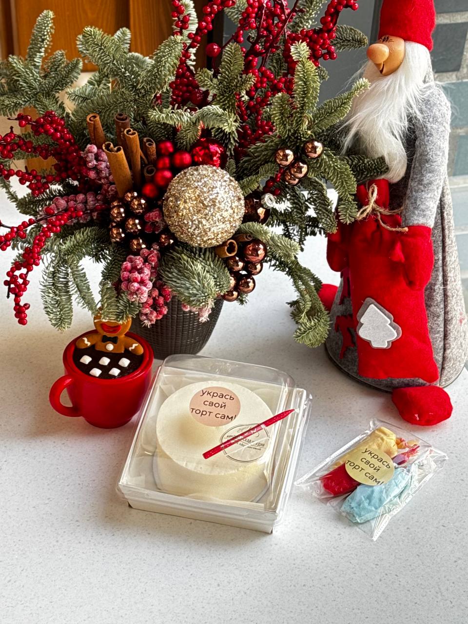 Бенто-торт "Укрась свой торт сам!"